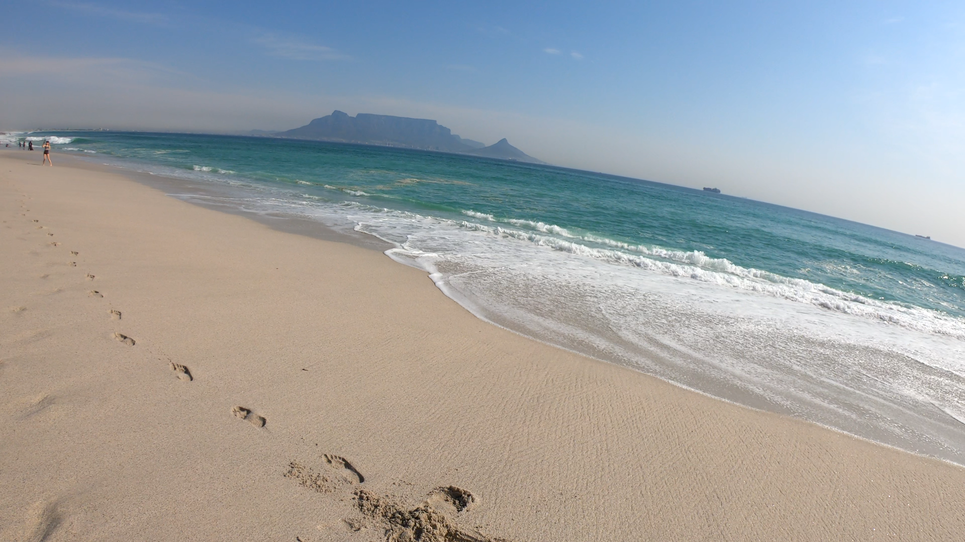 BLOUBERGSTRAND BEACH (1)